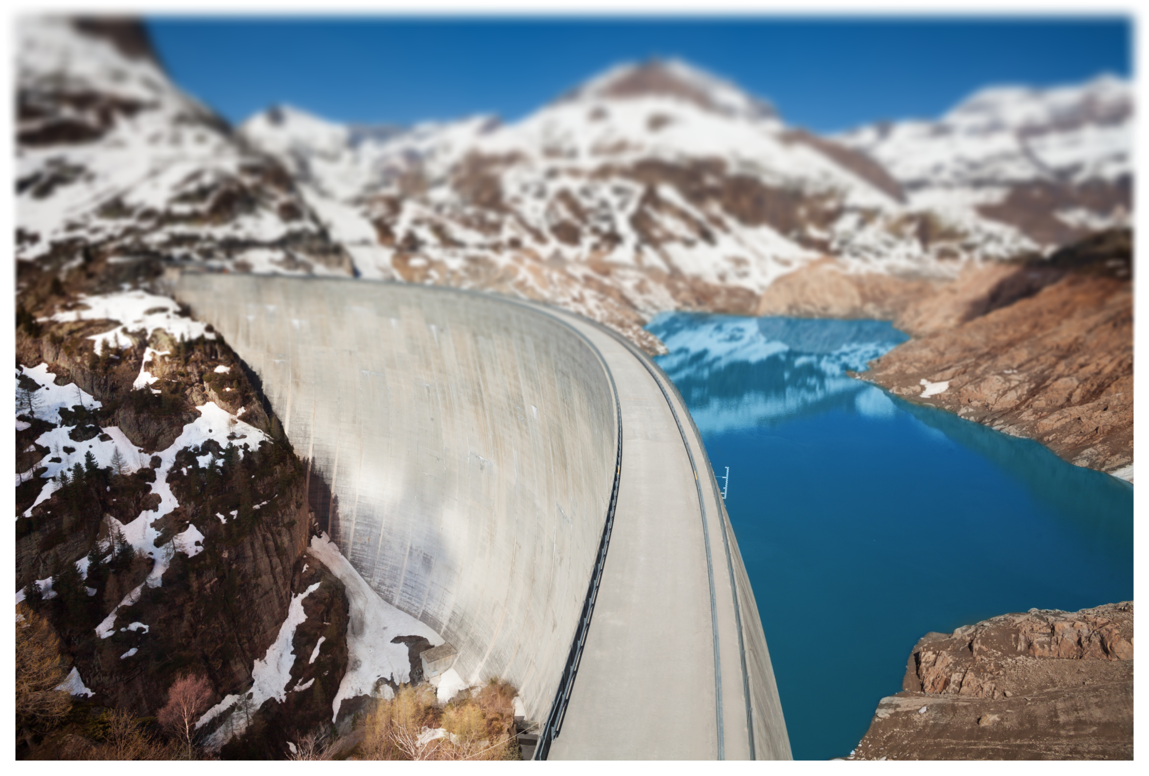 Alpine hydropower dam and reservoir